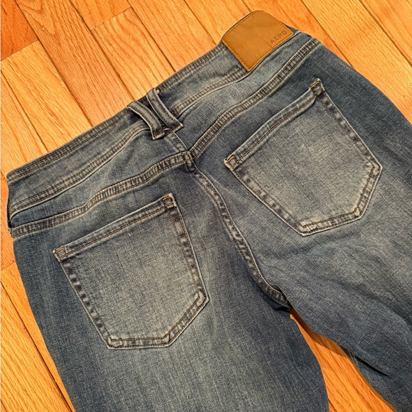 VTG Classic Blue Low Rise Y2K Flared Women's Jeans Size 6 - Picture 4 of 8